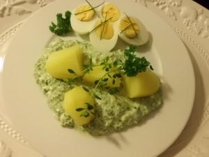 Rezept:Grüne Sauce mit Eiern und Lartoffeln