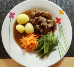  Lamm Rezept Schulterstücke mit Bohnen,Möhren und Kartoffeln in Sauce