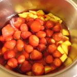 Erdbeer-Mango Marmelade kochen