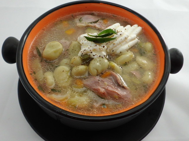 Dicke Bohnen Suppe mit Lammfleisch kochen