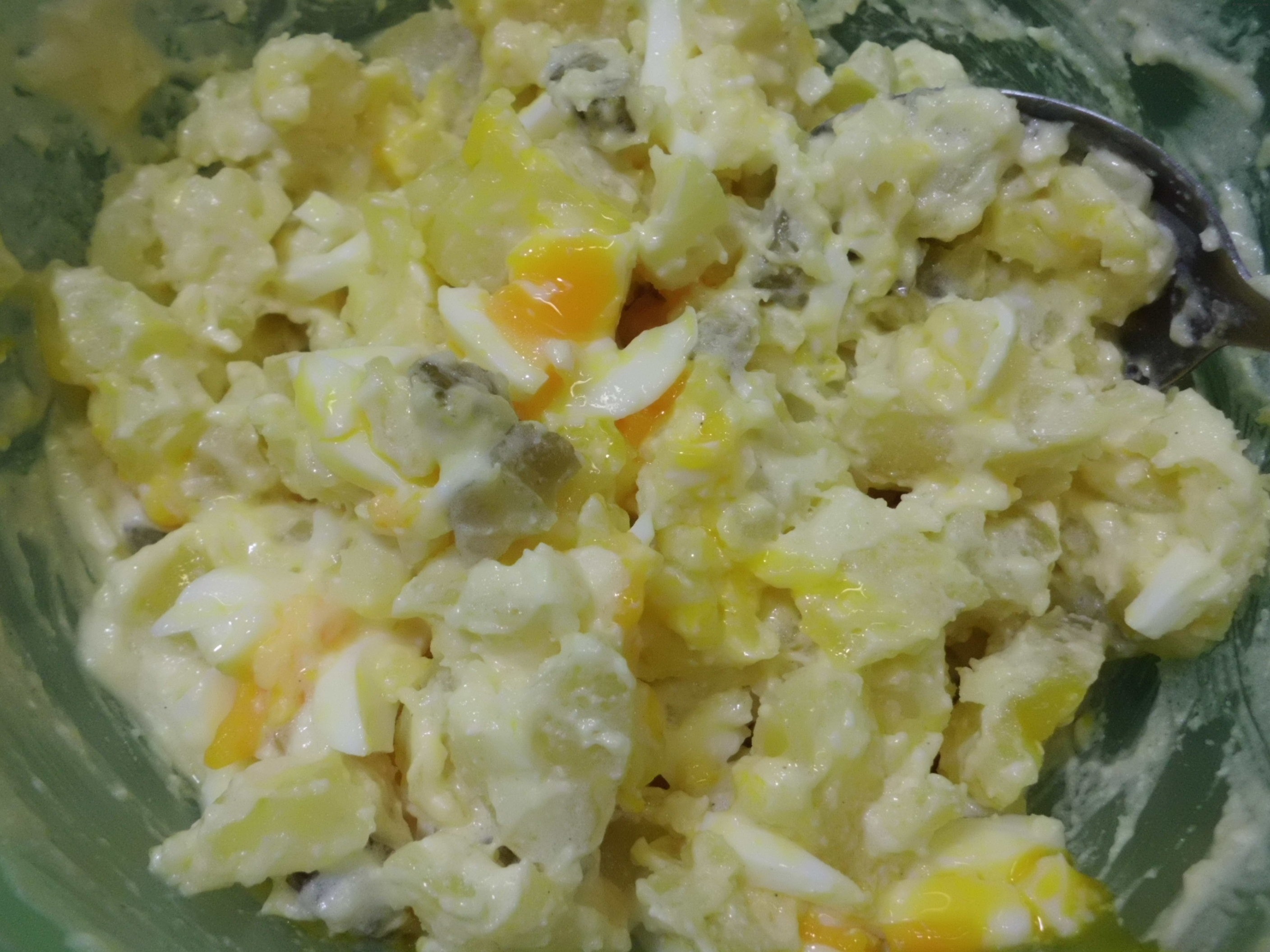 Kartoffelsalat mit Gurke Rezept,lockerer, gemischter, würziger Salat