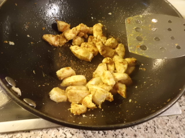 Filet vom Huhn angebraten mit Curry