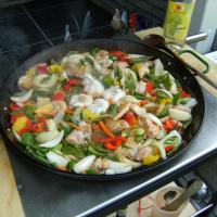 Paella mit Gemüse,Hähnchen,Schweinefleisch,