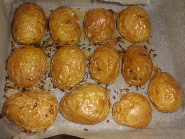Backofen Kartoffeln siehe Rezept