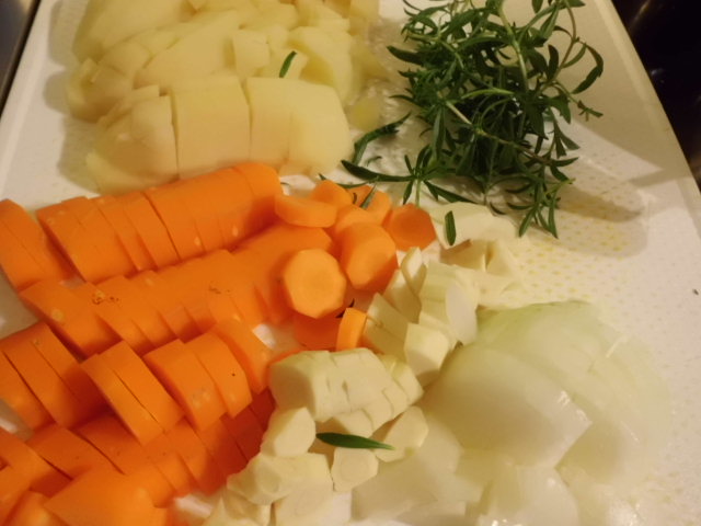 klein geschnittenes Gemüse
