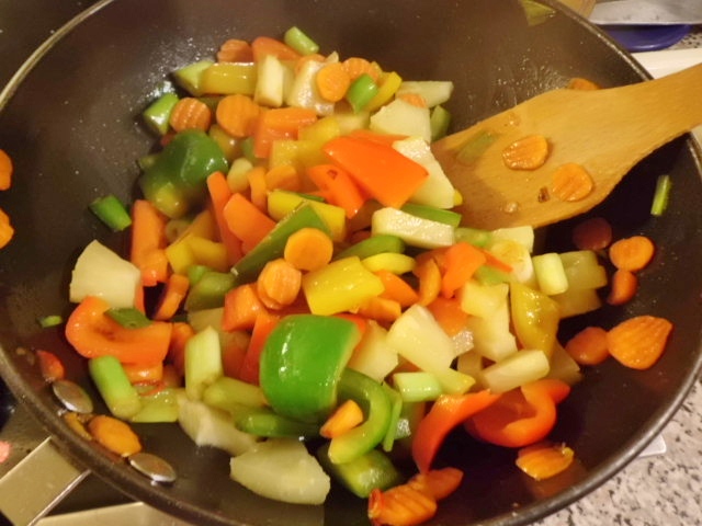 Wok Gemüse kochen