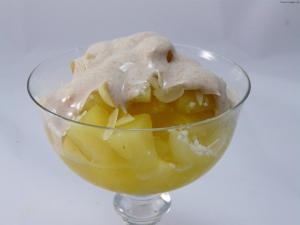 Zwischenmahlzeit, 1 Apfel Kompott Joghurt mit Zimt