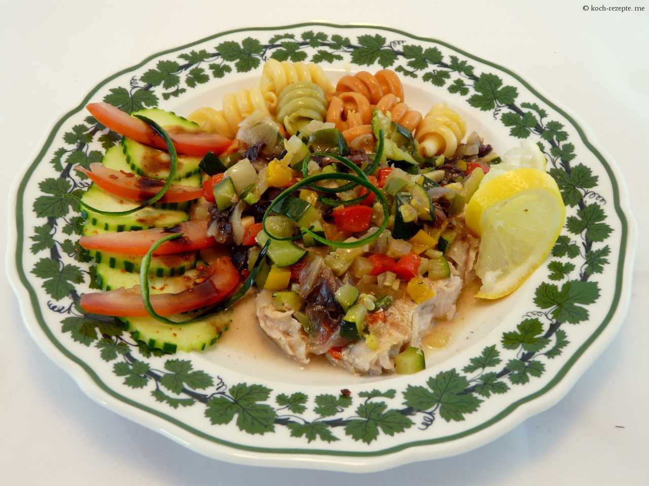 Viktoriabarsch mit Gemüse ein Fisch Rezept im Bratschlauch gedünstet