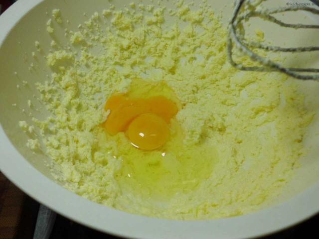 Fuellung herstellen Butter, Zucker Eier - Koch-Rezepte.me