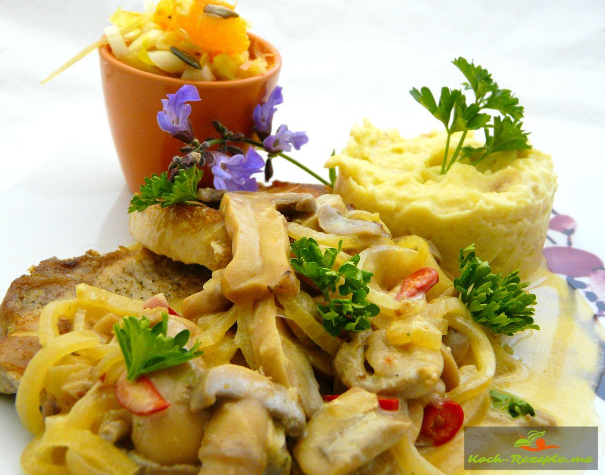 Champignon-Zwiebel-Schnitzel Sahnesauce klassisch braten