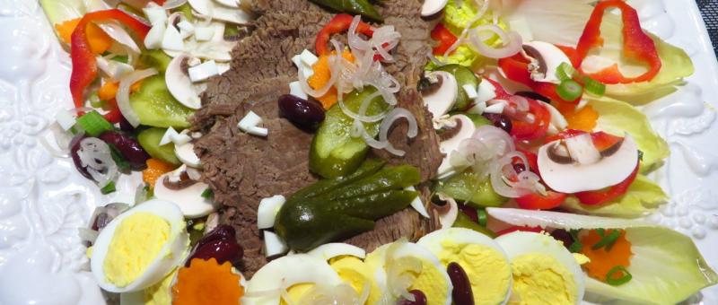 Rindfleischsalat Rezept Klassisch Mit Tafelspitz Gemuse Und Kurbiskernol